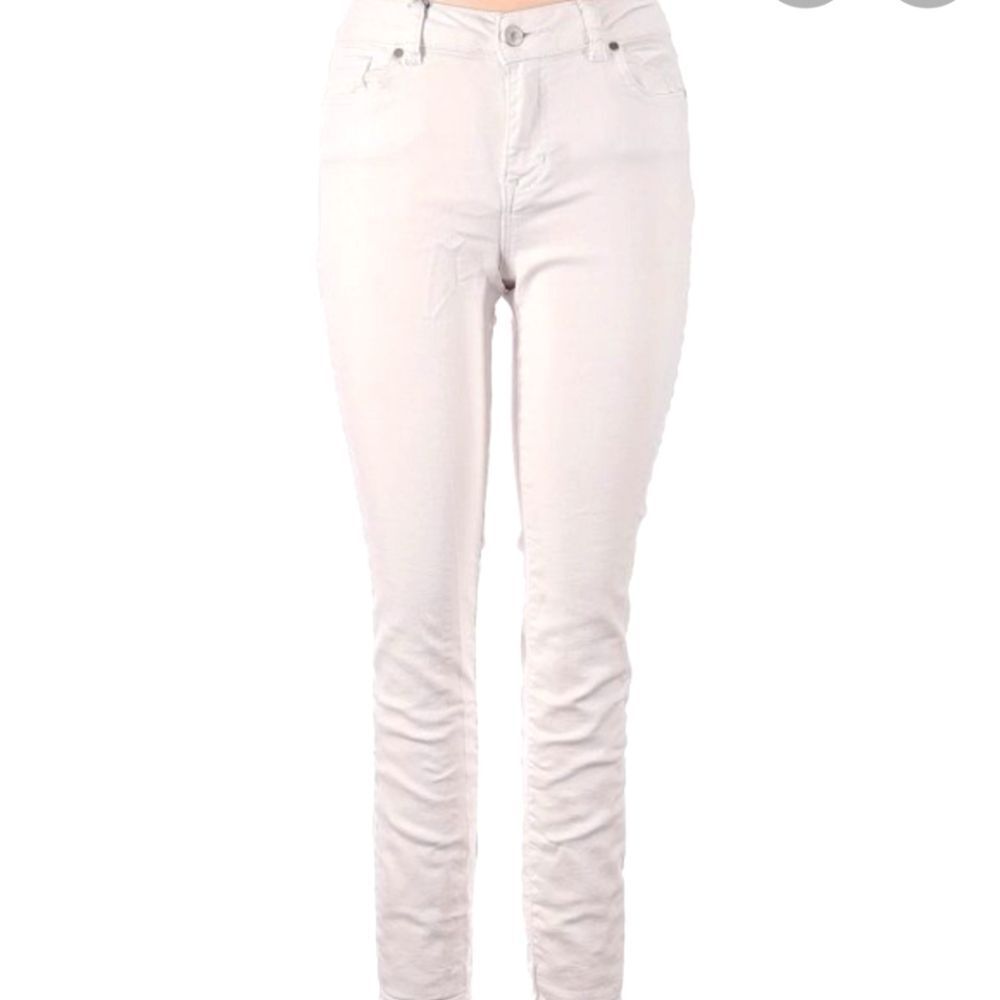 Artisan NY White  Skinny Denim‎ Jeans